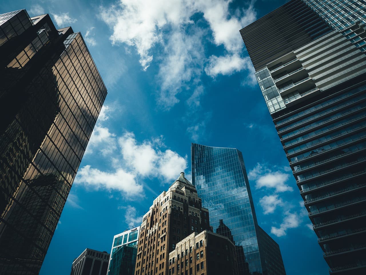 Formation TCF Canada en ligne : Optimisez votre score et votre avenir au Canada